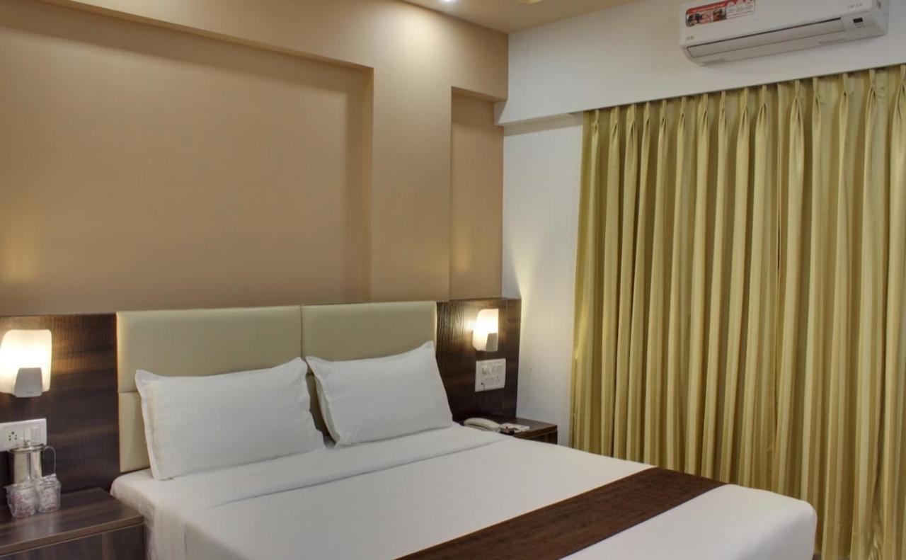 Hotel Galaxy Comforts Mumbai Kültér fotó