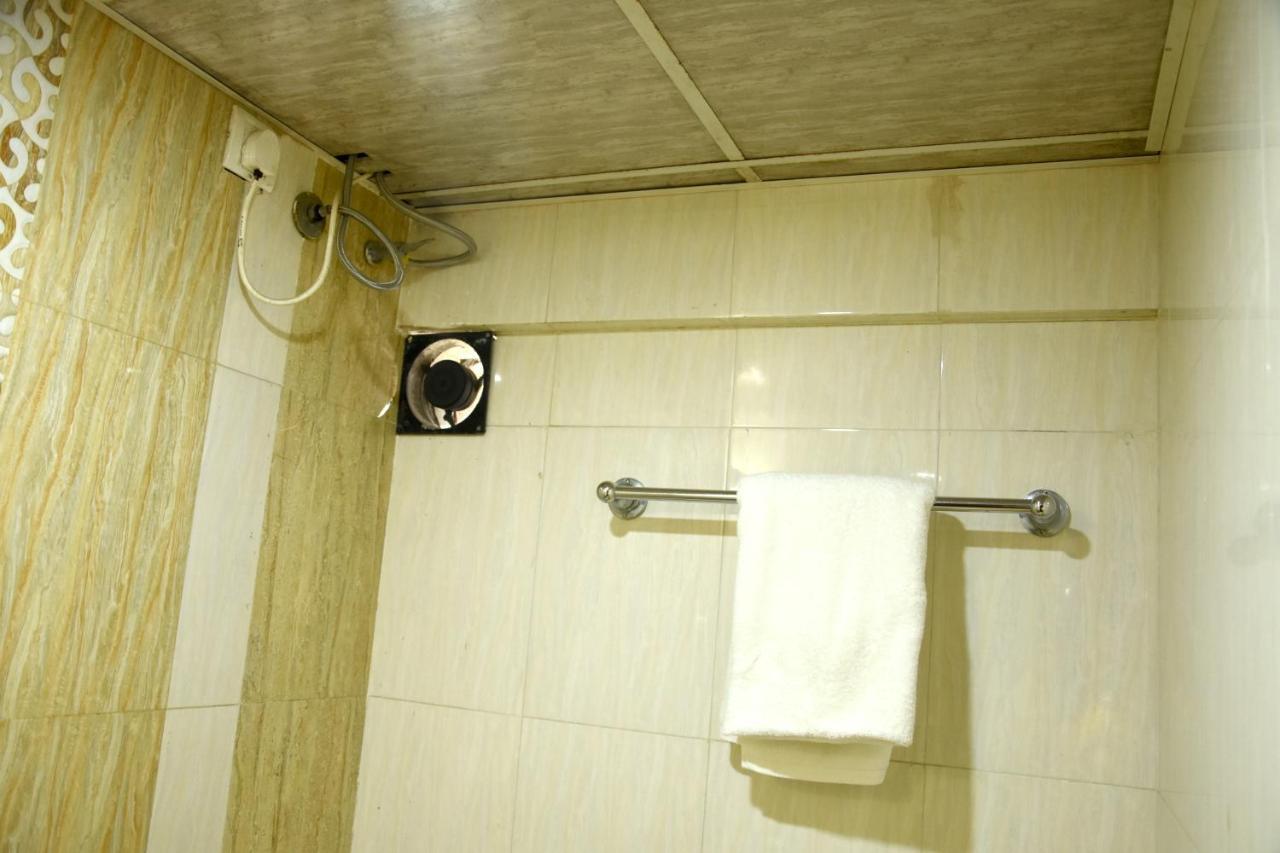 Hotel Galaxy Comforts Mumbai Kültér fotó