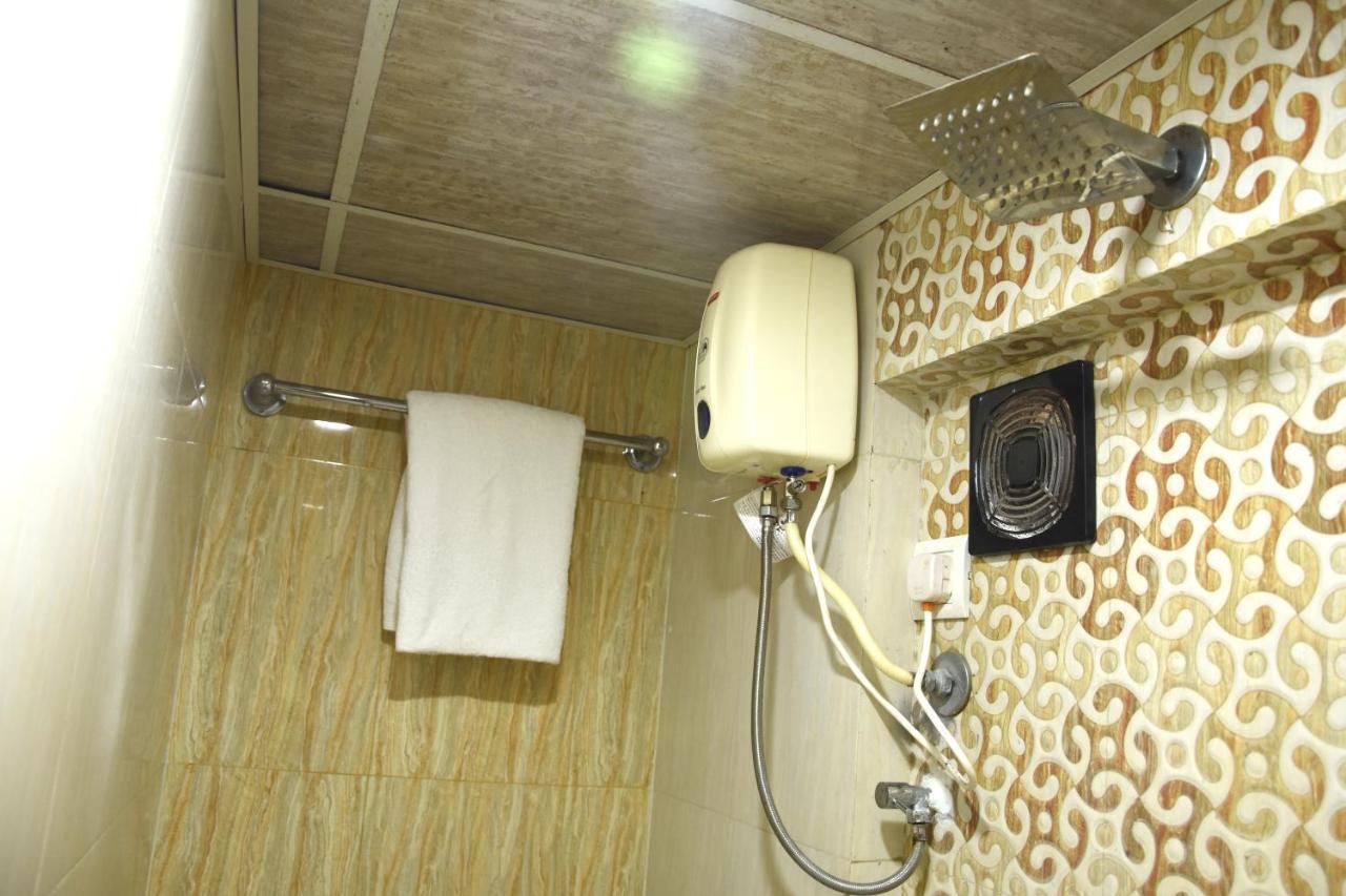Hotel Galaxy Comforts Mumbai Kültér fotó
